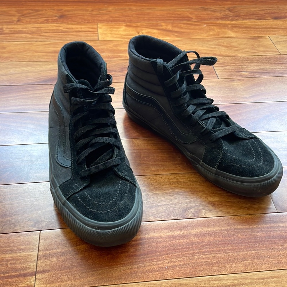 Vana Men’s High Top Size 8.5